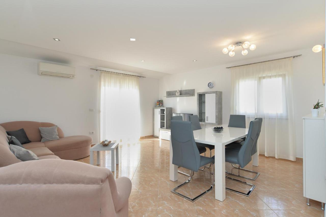 Apartment Patricia 1756 Pula Exteriör bild